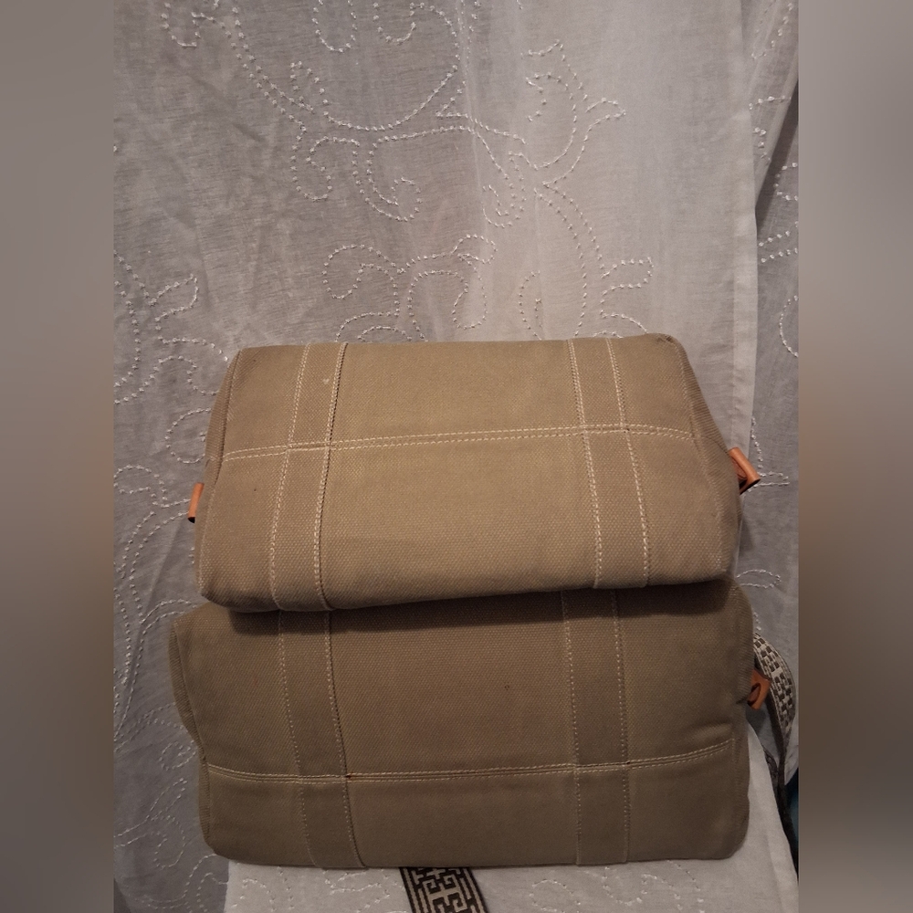 Dooney and Bourke Set Of 2 Green Travel Weekender Duffel Bags - Picture 4 of 9